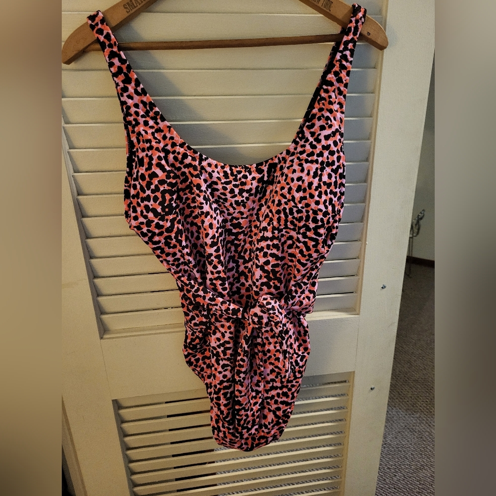 Fabletics one piece bathing suit L